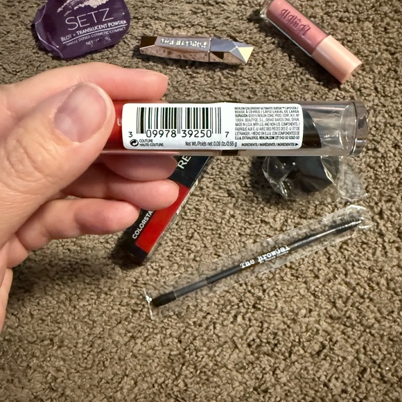 Holiday Beauty Bundle - Picture 4 of 11